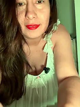 Snapshot of xLadyScarlettx chatting on 01/13/26, 03:56 xLadyScarlettx online show from 01/13/26, 03:56