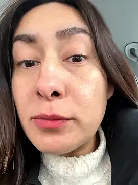 Snapshot of xLadyScarlettx chatting on 01/17/26, 08:23 xLadyScarlettx online show from 01/17/26, 08:23