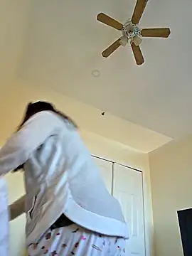 Snapshot of xLadyScarlettx chatting on 02/09/26, 01:26 xLadyScarlettx online show from 02/09/26, 01:26