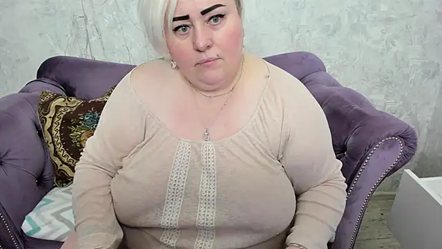 fashiona online show from 03/23/25, 03:43