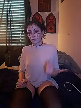 Gothbabbi online show from 10/22/25, 09:14