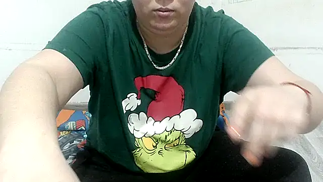 Snapshot of VixenBya chatting on 02/11/26, 04:45 VixenBya online show from 02/11/26, 04:45