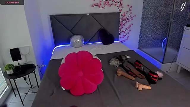 CassieEvans online show from 09/30/25, 05:34