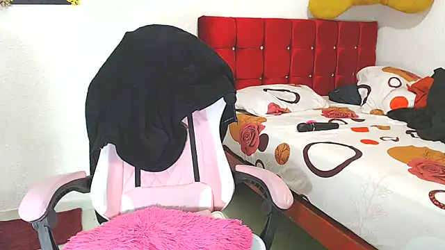 Snapshot of SweetAlmaa chatting on 01/16/25, 04:07 SweetAlmaa online show from 01/16/25, 04:07