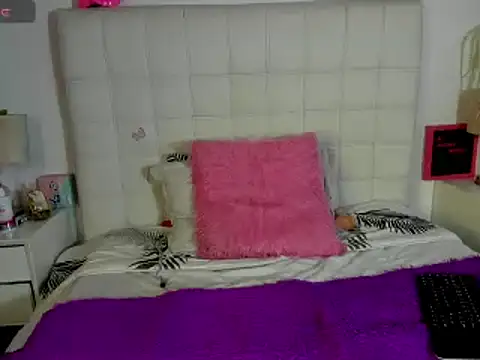 Snapshot of sexycouple_lat chatting on 03/14/25, 02:19 sexycouple lat online show from 03/14/25, 02:19