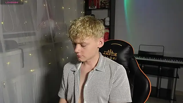 Keytaro online show from 03/10/25, 05:29