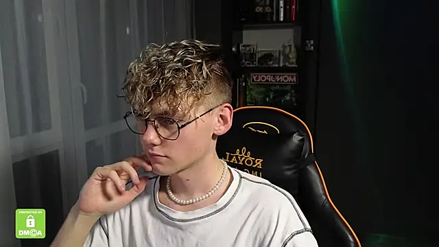 Keytaro online show from 11/11/25, 04:01