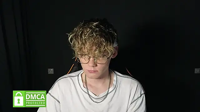 Keytaro online show from 04/24/26, 12:57