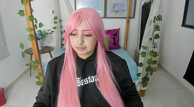 Snapshot of lussyevans24 chatting on 02/11/25, 03:18 lussyevans24 online show from 02/11/25, 03:18