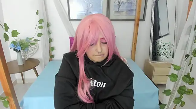 Snapshot of lussyevans24 chatting on 02/11/25, 06:19 lussyevans24 online show from 02/11/25, 06:19