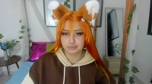 Snapshot of lussyevans24 chatting on 02/14/25, 10:17 lussyevans24 online show from 02/14/25, 10:17