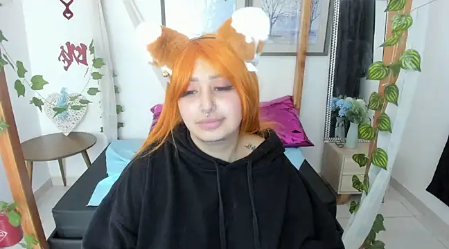 Snapshot of lussyevans24 chatting on 03/09/25, 09:24 lussyevans24 online show from 03/09/25, 09:24