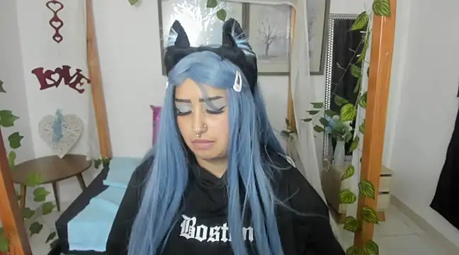 Snapshot of lussyevans24 chatting on 03/12/25, 09:34 lussyevans24 online show from 03/12/25, 09:34