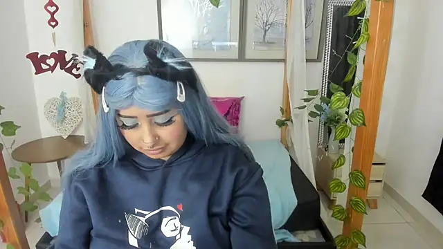 Snapshot of lussyevans24 chatting on 03/13/25, 06:16 lussyevans24 online show from 03/13/25, 06:16