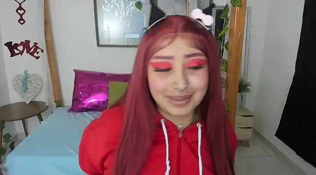 Snapshot of lussyevans24 chatting on 03/14/25, 07:04 lussyevans24 online show from 03/14/25, 07:04