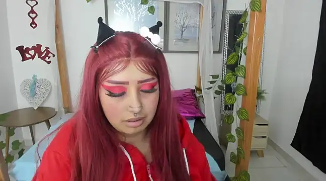 Snapshot of lussyevans24 chatting on 03/14/25, 10:07 lussyevans24 online show from 03/14/25, 10:07