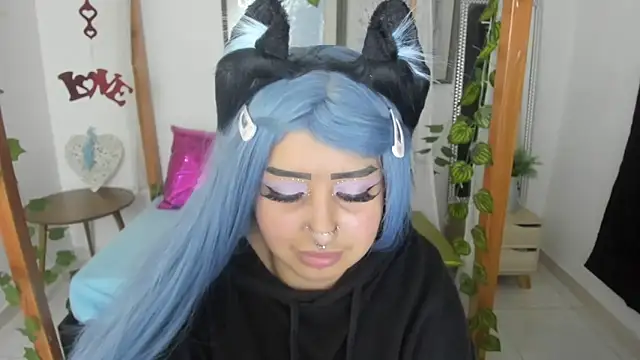 Snapshot of lussyevans24 chatting on 03/15/25, 03:40 lussyevans24 online show from 03/15/25, 03:40