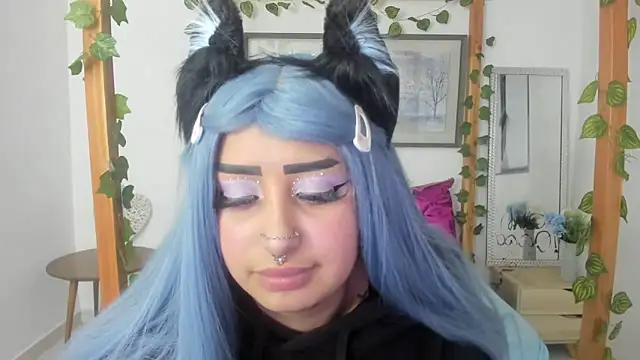 Snapshot of lussyevans24 chatting on 03/17/25, 03:47 lussyevans24 online show from 03/17/25, 03:47