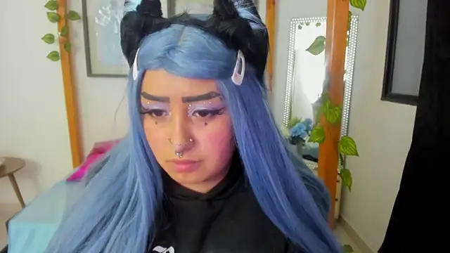 Snapshot of lussyevans24 chatting on 03/20/25, 04:29 lussyevans24 online show from 03/20/25, 04:29