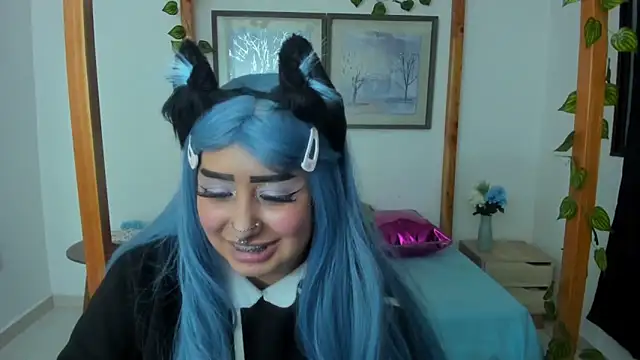 Snapshot of lussyevans24 chatting on 03/21/25, 10:06 lussyevans24 online show from 03/21/25, 10:06