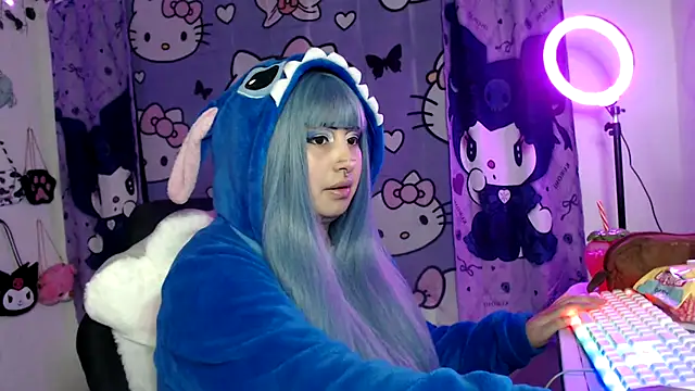 Snapshot of lussyevans24 chatting on 09/26/25, 04:38 lussyevans24 online show from 09/26/25, 04:38