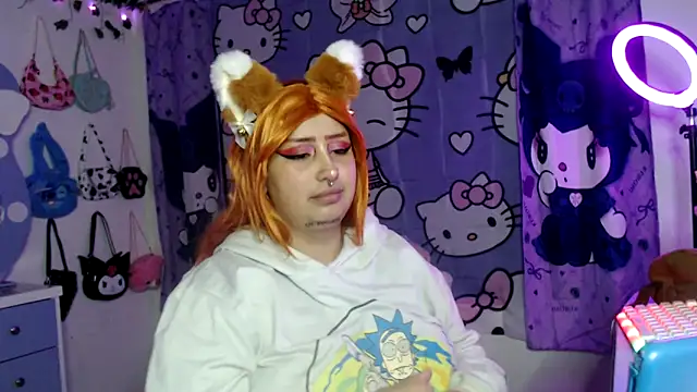 Snapshot of lussyevans24 chatting on 09/30/25, 04:50 lussyevans24 online show from 09/30/25, 04:50