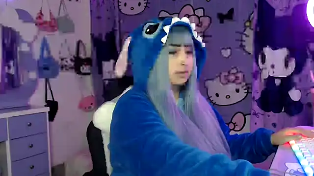 Snapshot of lussyevans24 chatting on 10/07/25, 05:15 lussyevans24 online show from 10/07/25, 05:15