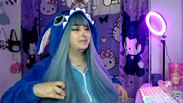 Snapshot of lussyevans24 chatting on 10/18/25, 06:16 lussyevans24 online show from 10/18/25, 06:16