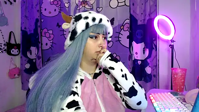 Snapshot of lussyevans24 chatting on 10/21/25, 05:52 lussyevans24 online show from 10/21/25, 05:52