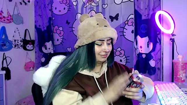 Snapshot of lussyevans24 chatting on 10/26/25, 05:46 lussyevans24 online show from 10/26/25, 05:46