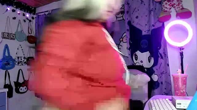 Snapshot of lussyevans24 chatting on 12/02/25, 03:01 lussyevans24 online show from 12/02/25, 03:01