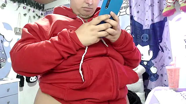 Snapshot of lussyevans24 chatting on 12/03/25, 05:04 lussyevans24 online show from 12/03/25, 05:04