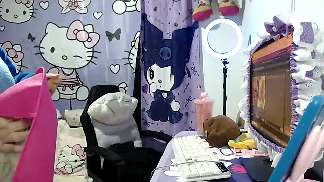 Snapshot of lussyevans24 chatting on 12/04/25, 06:34 lussyevans24 online show from 12/04/25, 06:34