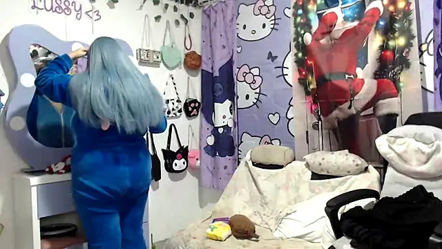 Snapshot of lussyevans24 chatting on 12/21/25, 06:31 lussyevans24 online show from 12/21/25, 06:31