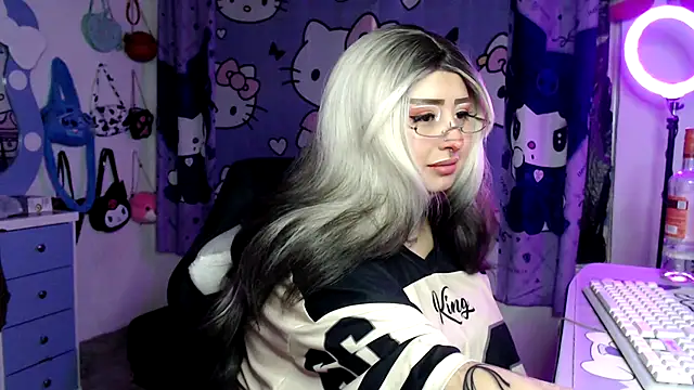 lussyevans24 online show from 03/09/26, 02:15