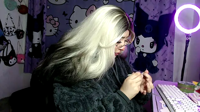 lussyevans24 online show from 04/04/26, 01:37