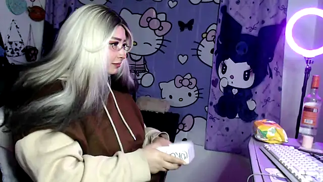 lussyevans24 online show from 04/08/26, 03:06