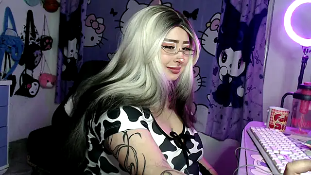 lussyevans24 online show from 04/22/26, 04:26