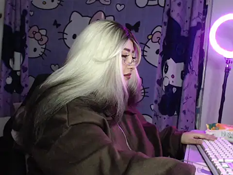 lussyevans24 online show from 05/14/26, 04:52