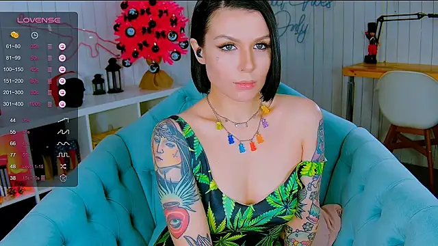 My toys pink online show from 12/12/24, 07:08