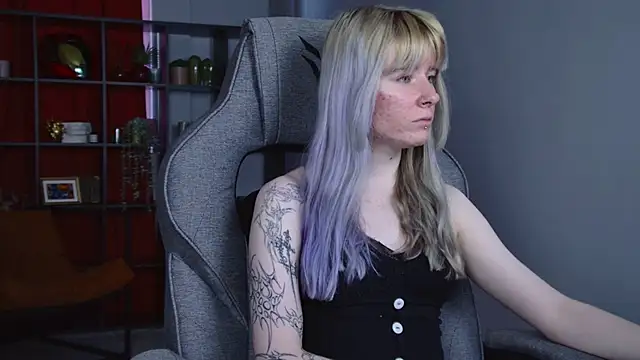 Snapshot of LexiWenford chatting on 05/25/26, 02:39 LexiWenford online show from 05/25/26, 02:39