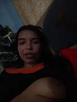 camila-esperanza online show from 11/27/25, 10:56