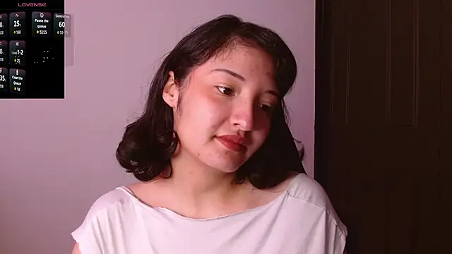 alexaa08 online show from 12/19/25, 01:07