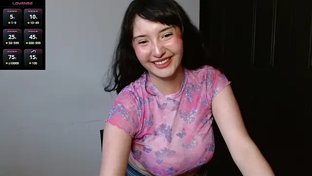 Snapshot of alexaa08 chatting on 05/21/26, 10:17 alexaa08 online show from 05/21/26, 10:17