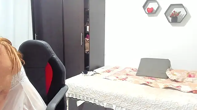 Sanddi milff online show from 12/21/25, 01:07