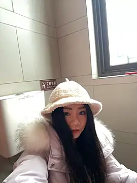 Snapshot of Asia-Melody chatting on 02/14/25, 03:43 Asia-Melody online show from 02/14/25, 03:43