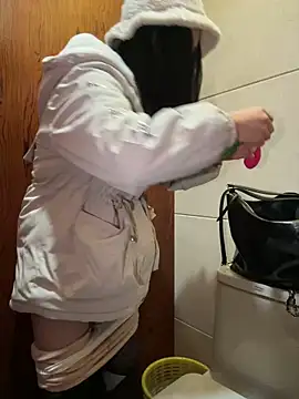 Snapshot of Asia-Melody chatting on 02/18/25, 11:33 Asia-Melody online show from 02/18/25, 11:33