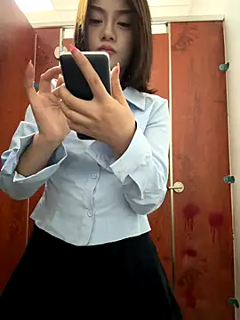 Snapshot of Asia-Melody chatting on 10/01/25, 03:45 Asia-Melody online show from 10/01/25, 03:45