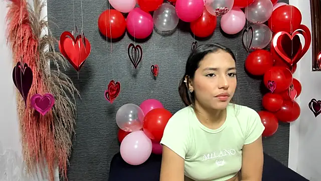 Snapshot of monse_02 chatting on 02/16/25, 01:38 monse 02 online show from 02/16/25, 01:38