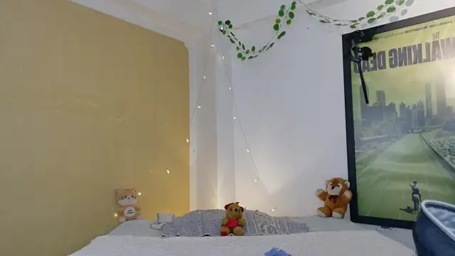 Snapshot of kittyzenn chatting on 04/21/26, 02:45 kittyzenn online show from 04/21/26, 02:45